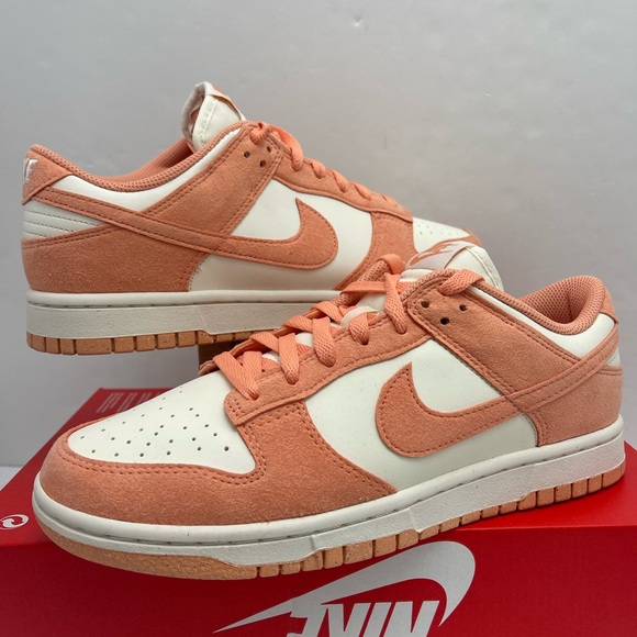 NIKE WMNS DUNK LOW SOFT PEARL/APRICOT AGATE-WHITE
 Athletic Sneakers - Picture 11 of 16